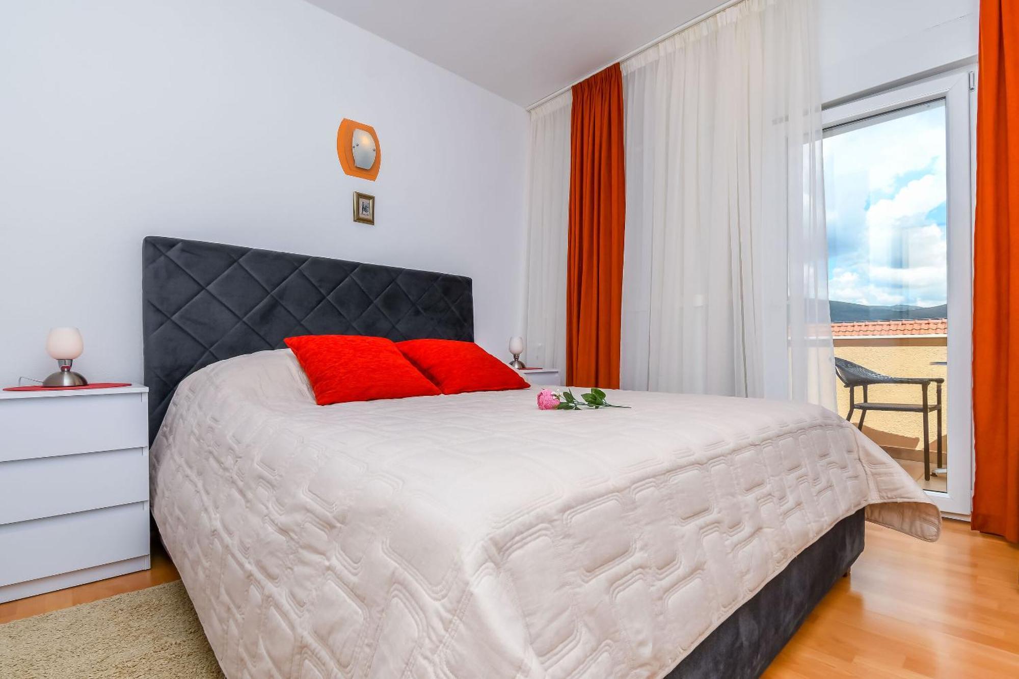 Apartments Tonka Donji Okrug  Kültér fotó