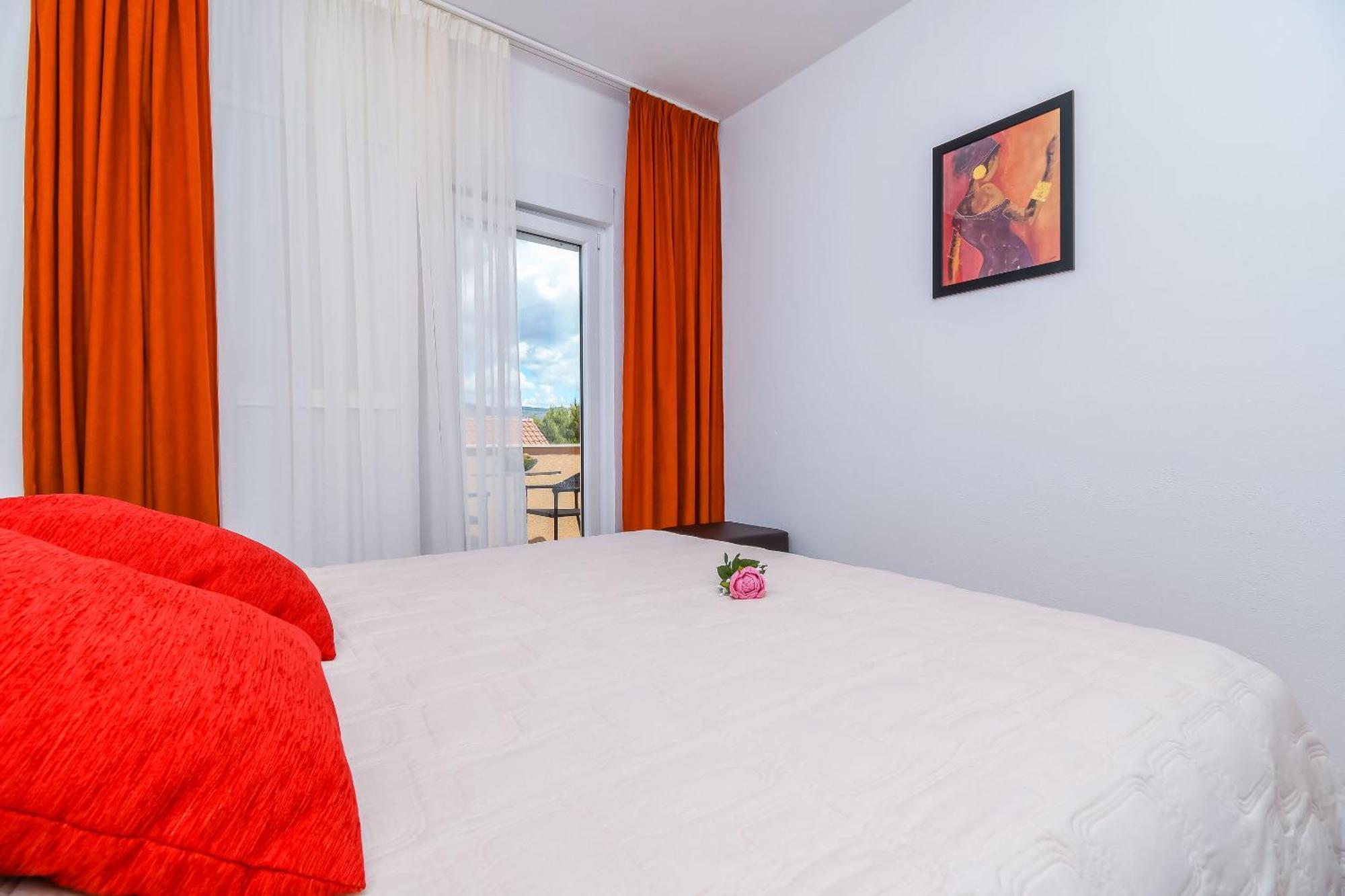Apartments Tonka Donji Okrug  Kültér fotó