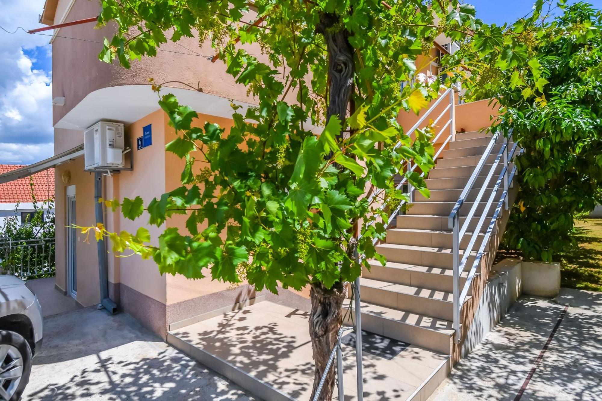 Apartments Tonka Donji Okrug  Kültér fotó