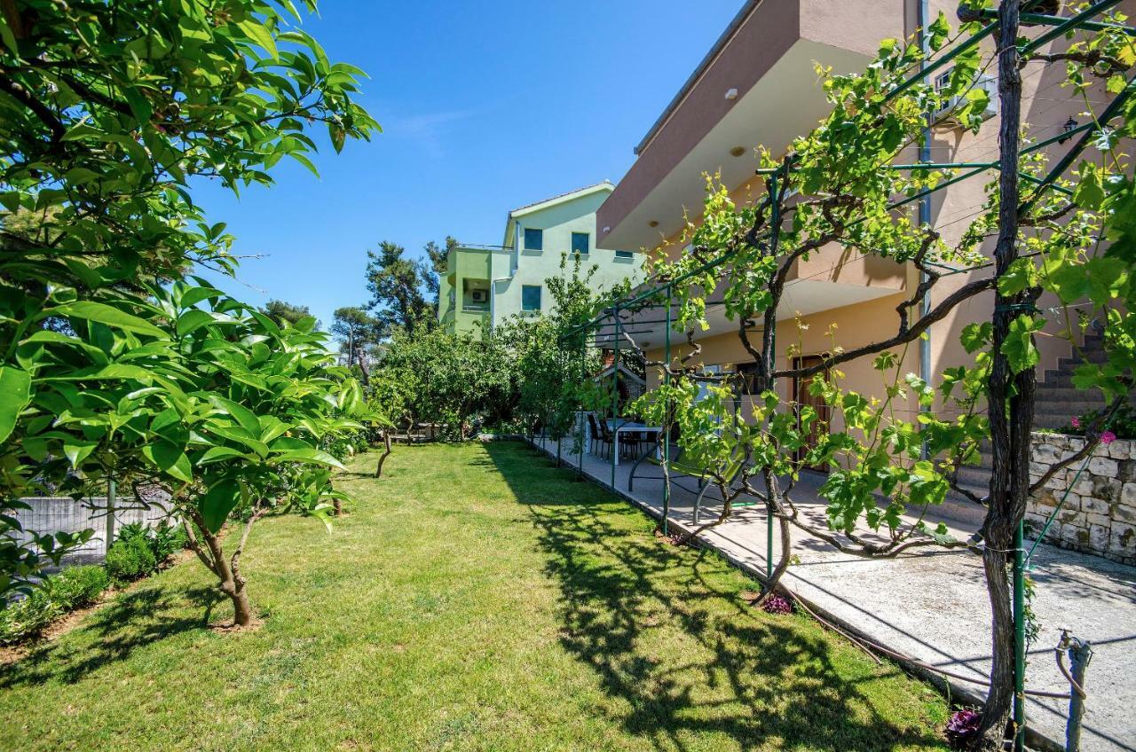 Apartments Tonka Donji Okrug  Kültér fotó