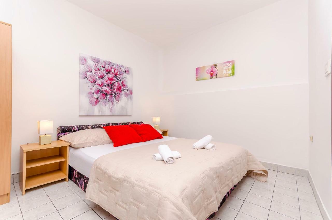 Apartments Tonka Donji Okrug  Kültér fotó